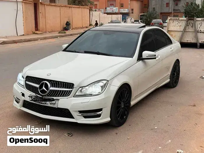 Mercedes-Benz C-Class 2013 photo 2