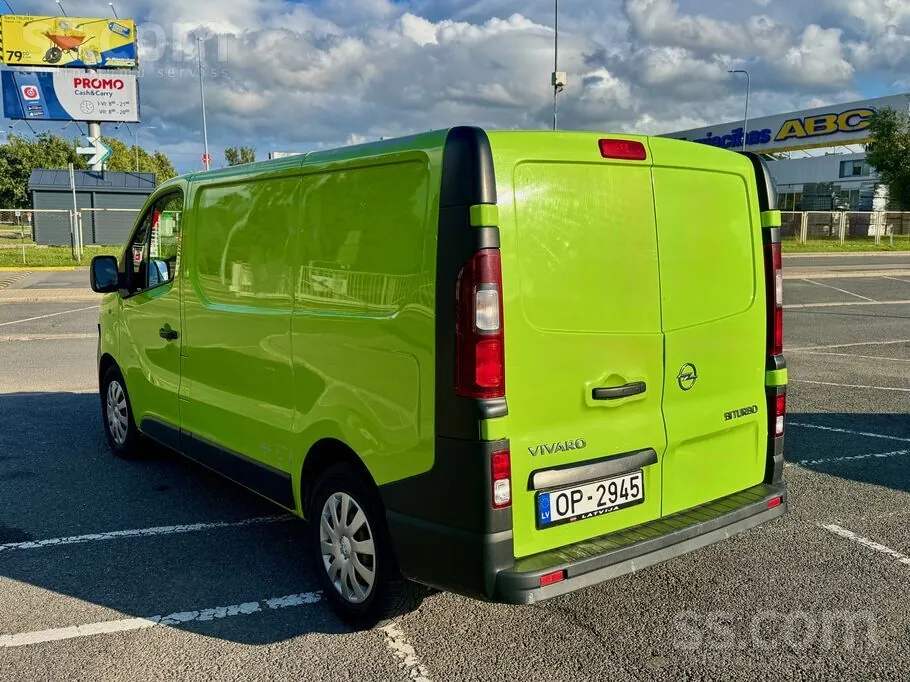 Opel Vivaro 2016 photo 2