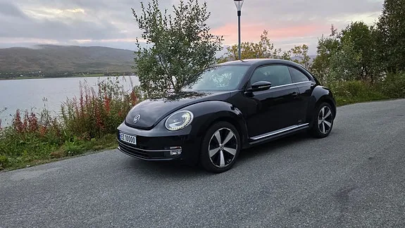 Volkswagen Beetle 2015 photo 2
