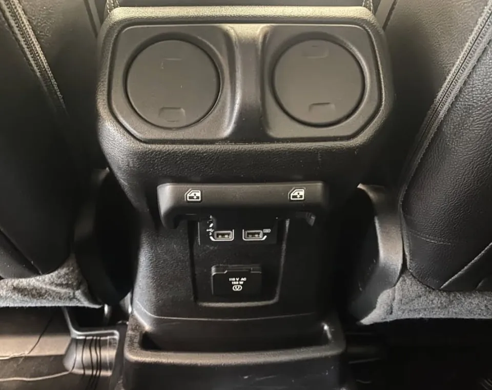 Jeep Wrangler 2020 photo 3