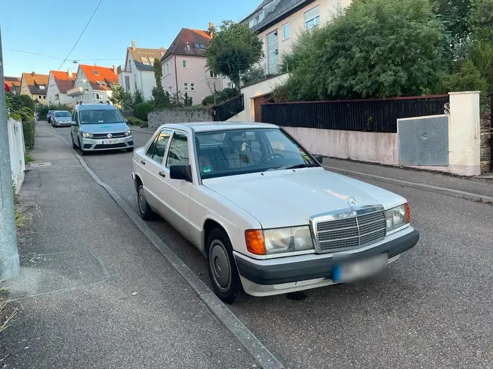 Mercedes-Benz 190E W201