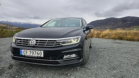 Volkswagen Passat 2016 photo 2