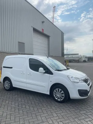 Peugeot Partner 2018 photo 3