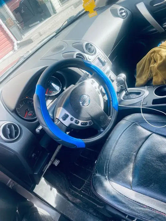 Nissan Rogue 2011 photo 2