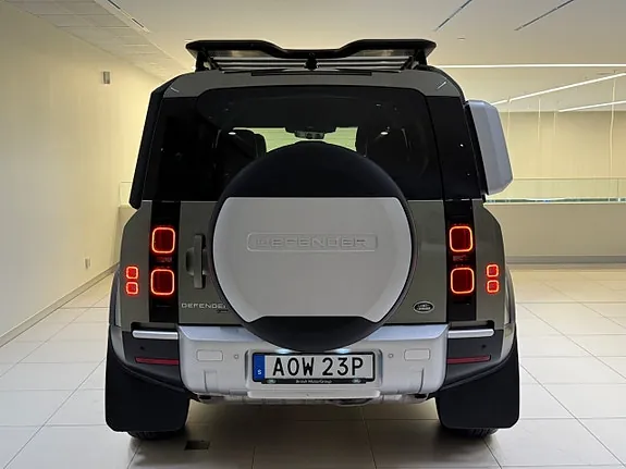 Land Rover Defender 110 2022 photo 5