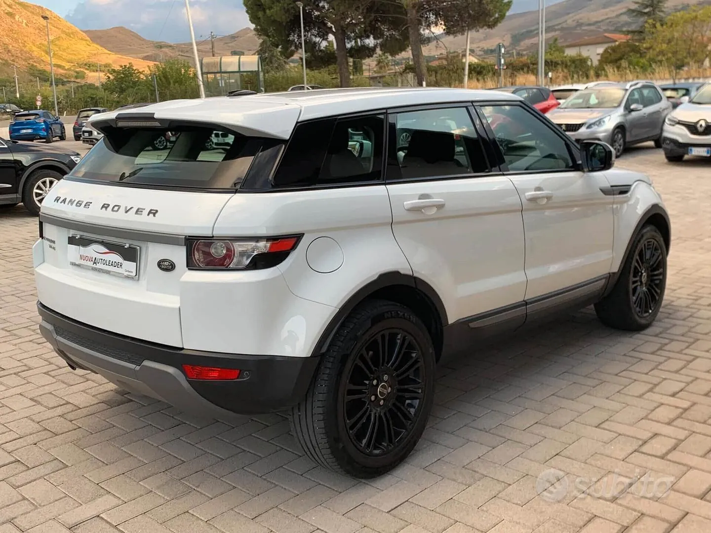 Land Rover Evoque 2012 photo 4