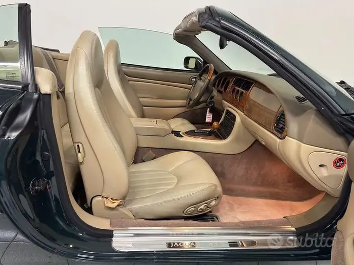 Jaguar Xk8 2000 photo 3