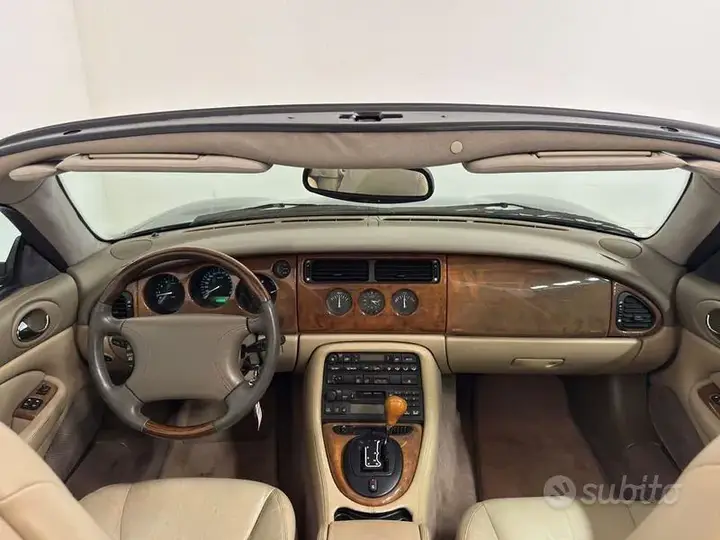 Jaguar Xk8 2000 photo 4