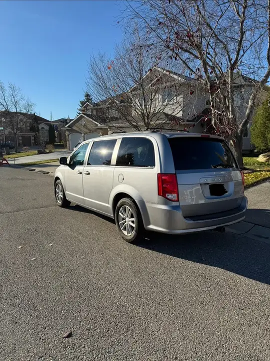 Dodge Caravan 2019 photo 3