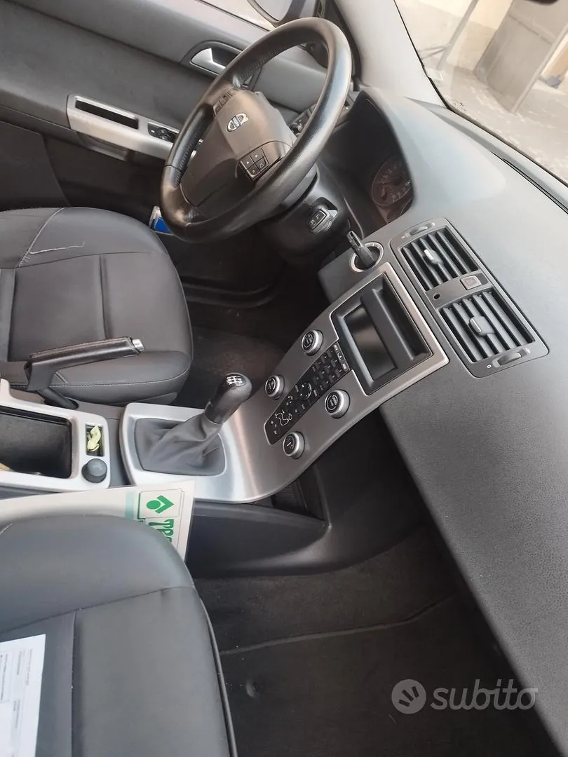 Volvo V50 2008 photo 4