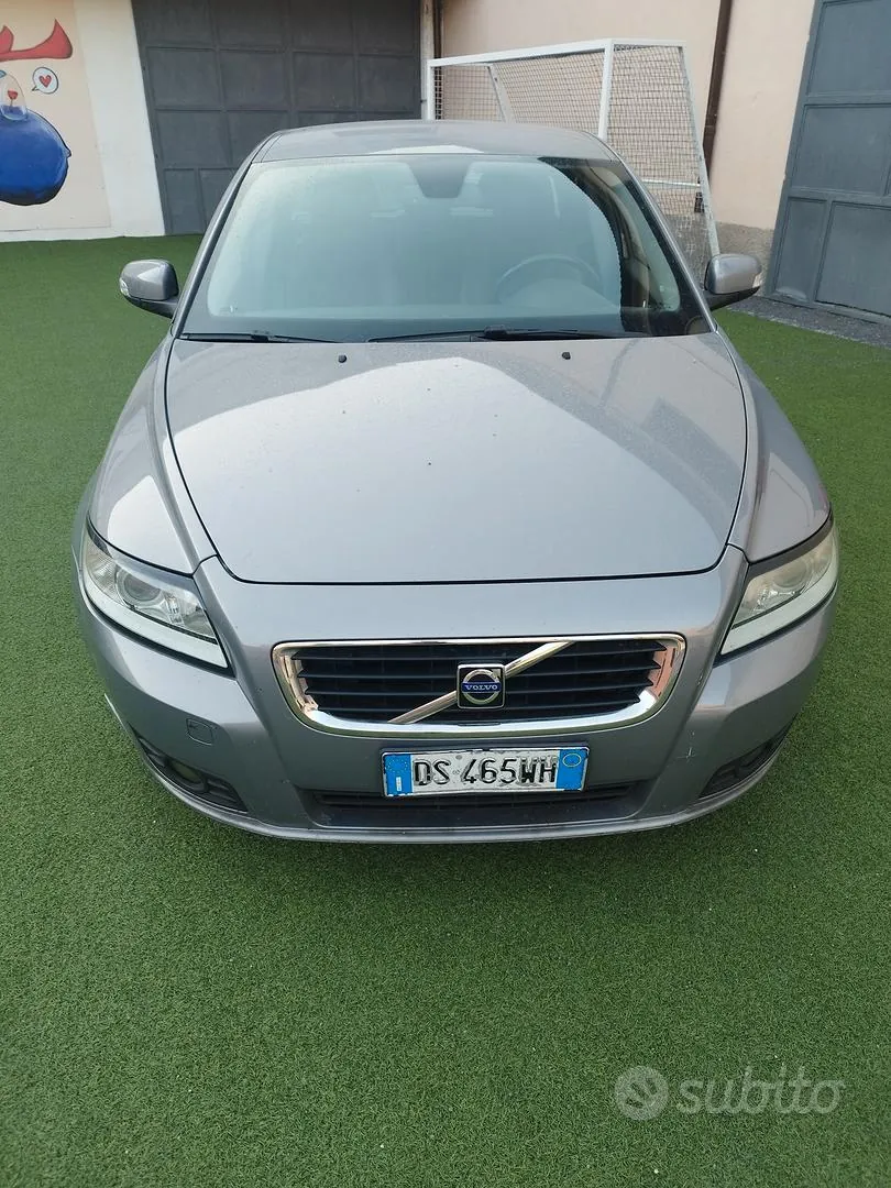 Volvo V50 2008 photo 2