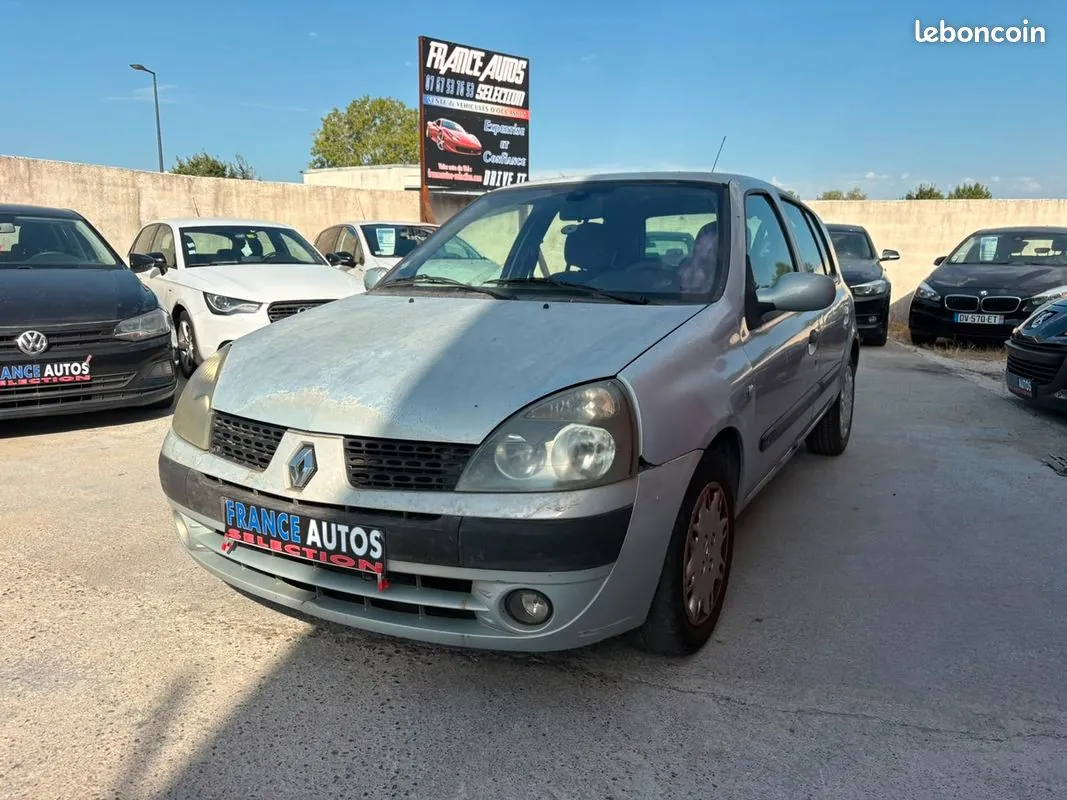 Renault Clio 2004 photo 3