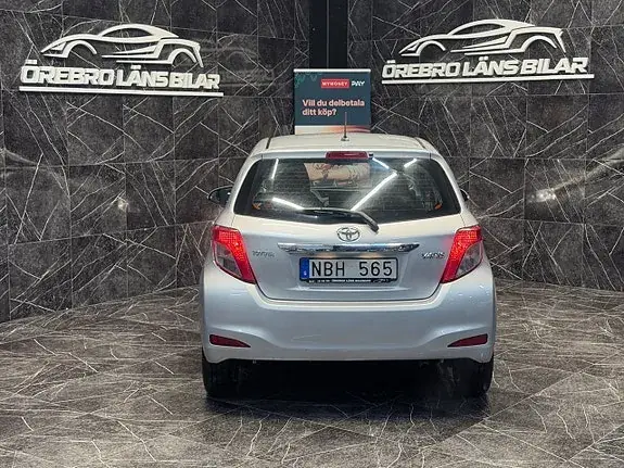 Toyota Yaris 2012 photo 2