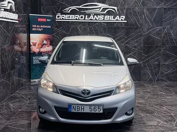 Toyota Yaris 2012 photo 5