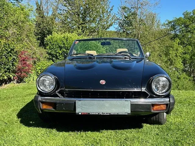 Fiat 124 Spider 1982 photo 2
