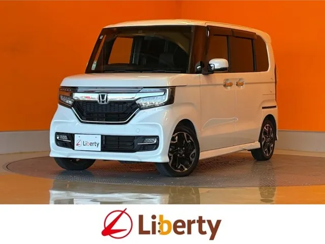 Honda N-Box 2018 photo 2