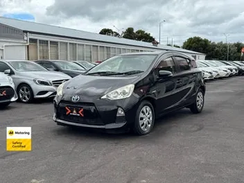 Toyota Aqua 2013 photo 4