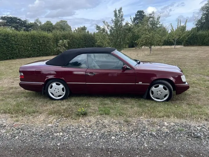 Mercedes-Benz E-Class 1997 photo 5