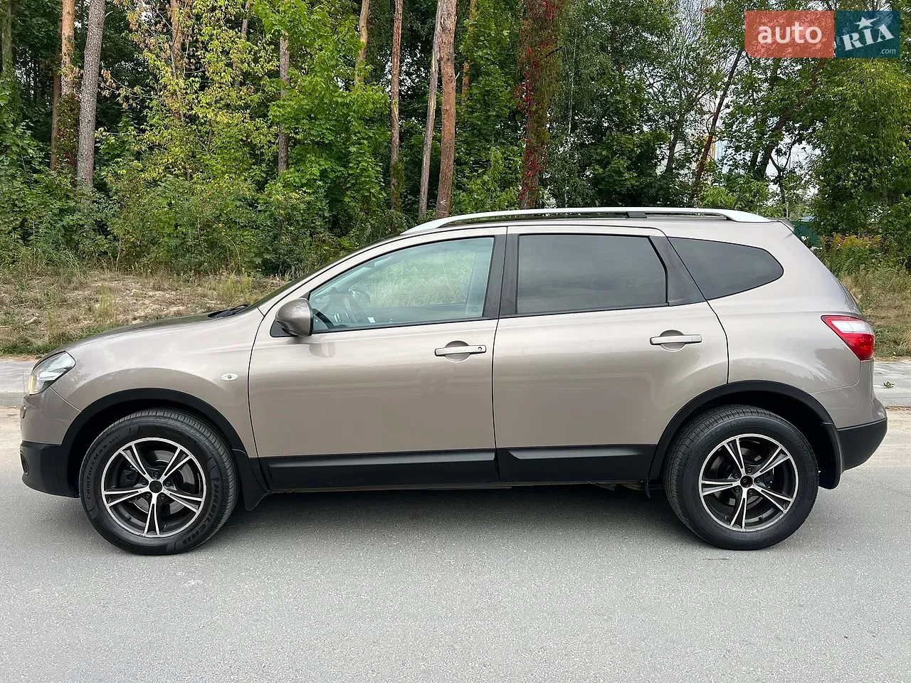Nissan Qashqai+2 2010 photo 2