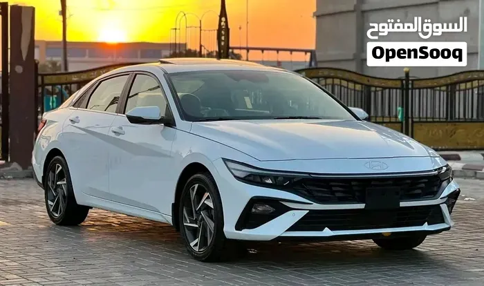 Hyundai Elantra 2024 photo 2
