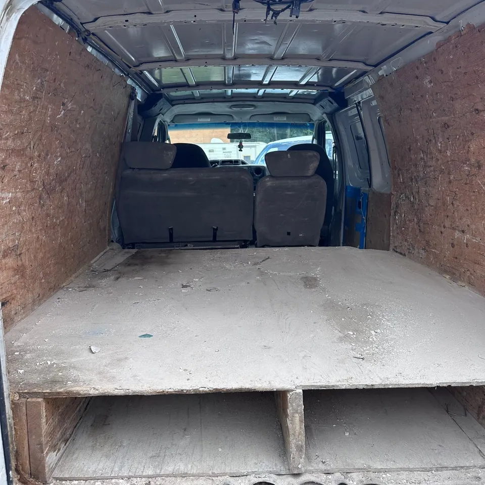 Ford E-250 2011 photo 5