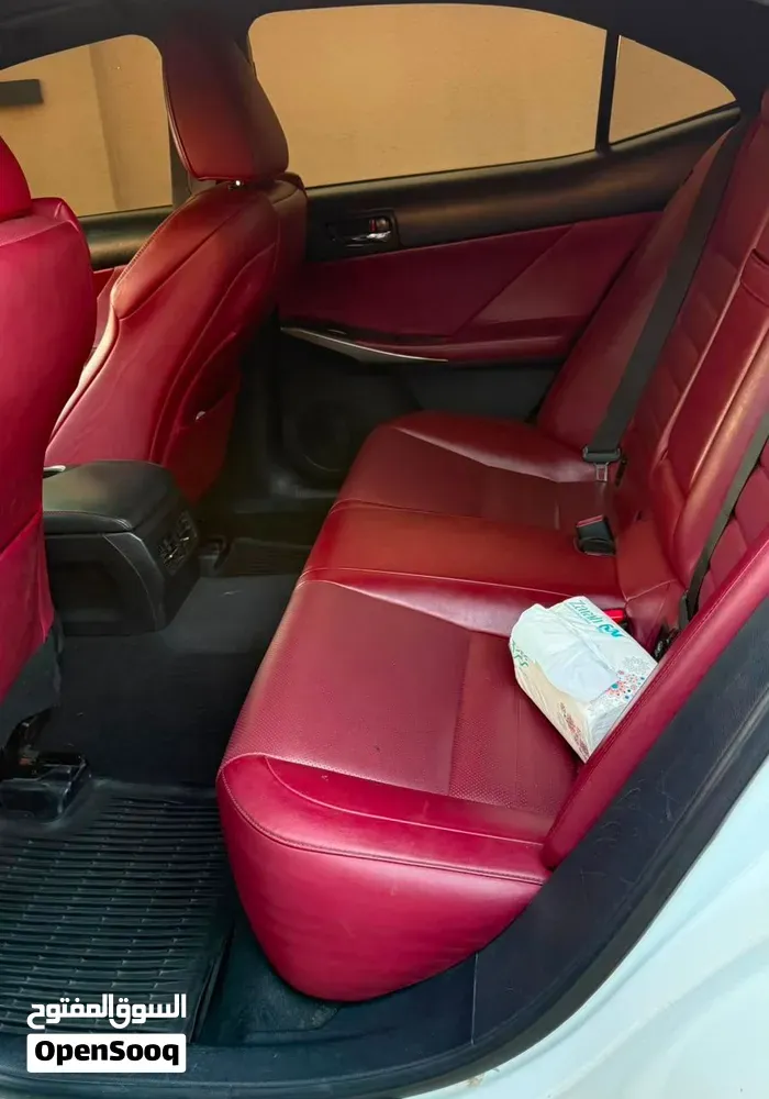 Lexus Is 250 2015 photo 4