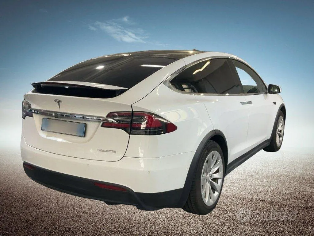 Tesla Model X 2020 photo 3