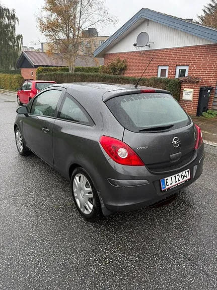 Opel Corsa 2012 photo 4