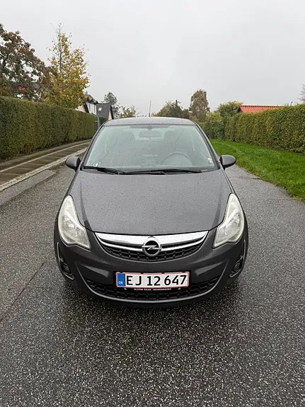 Opel Corsa 2012 photo 2