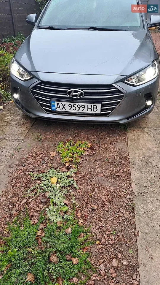 Hyundai Elantra