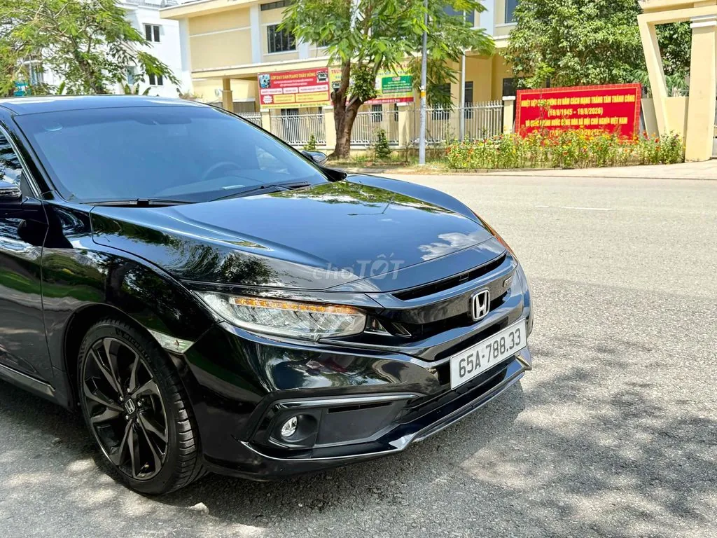 Honda Civic 2020 photo 3