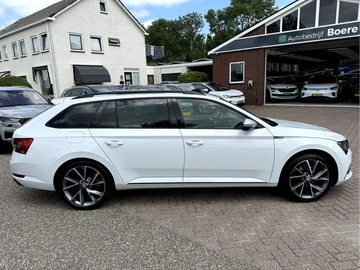 Skoda Superb 2021 photo 2