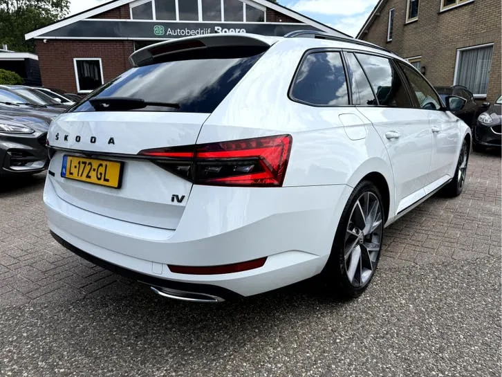 Skoda Superb 2021 photo 3