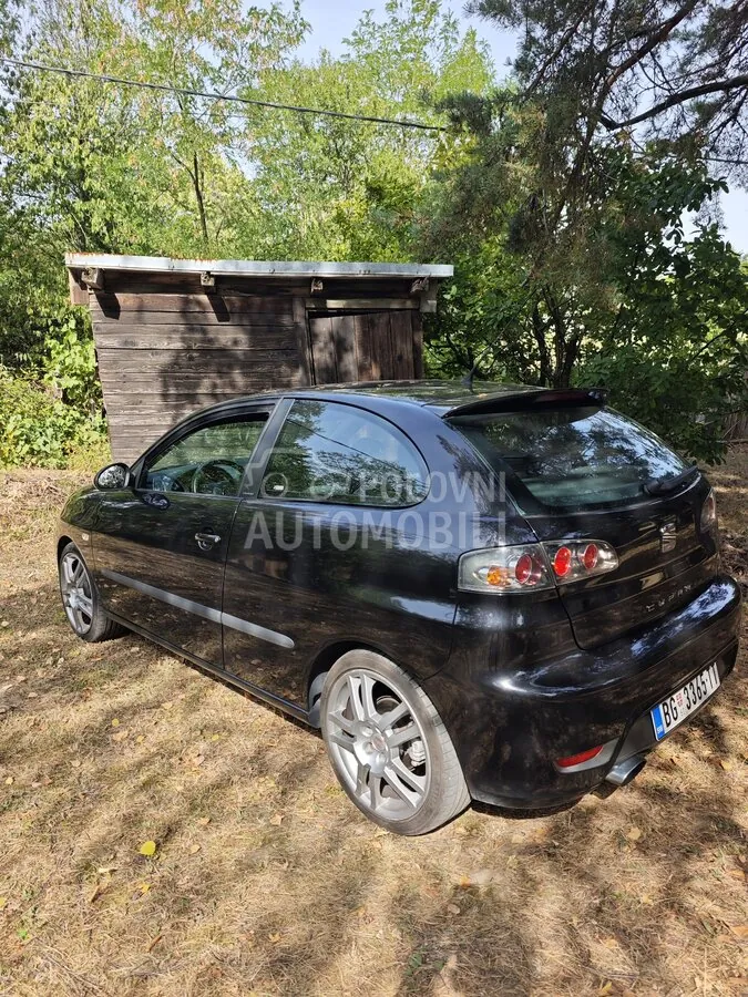 Seat Ibiza 2006 photo 3