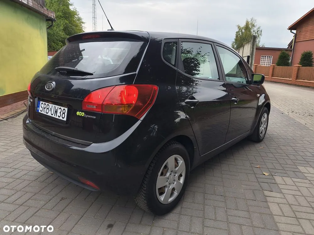 Kia Venga 2011 photo 4