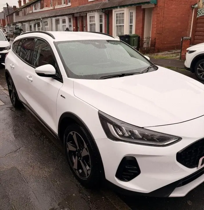 Ford Focus 2023 photo 2