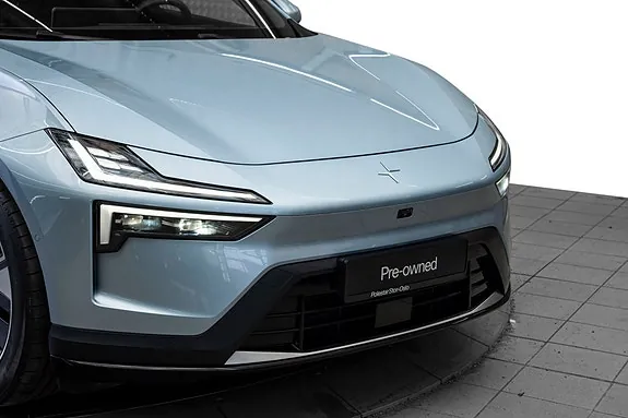 Polestar 4 2025 photo 2