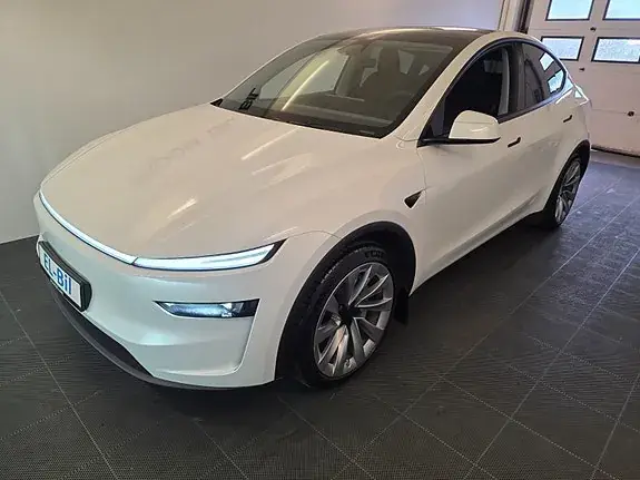 Tesla Model Y 2025 photo 3