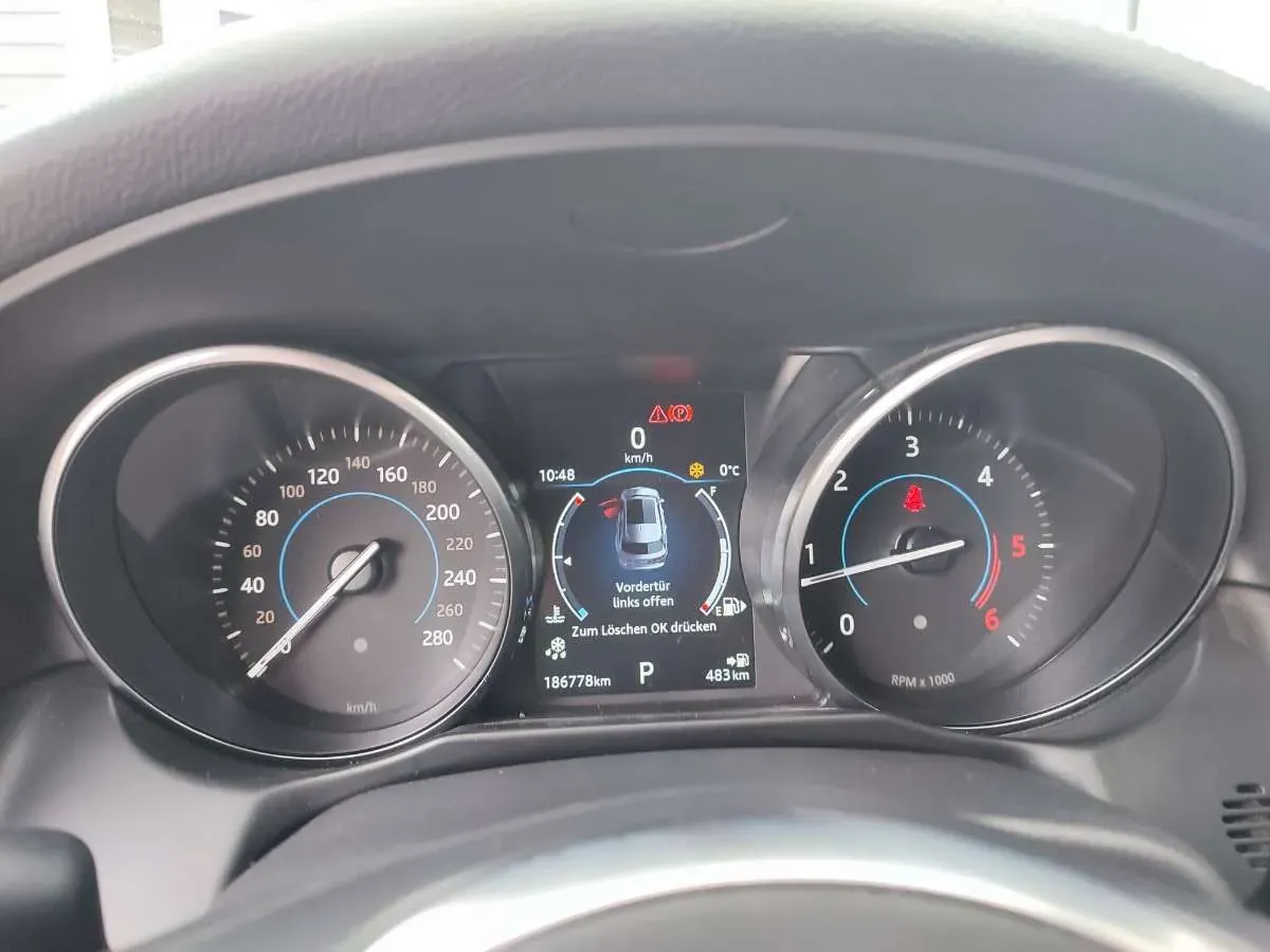Jaguar Xf 2017 photo 3