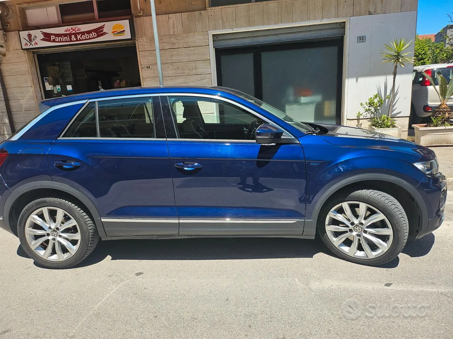 Volkswagen T-Roc 2018 photo 2