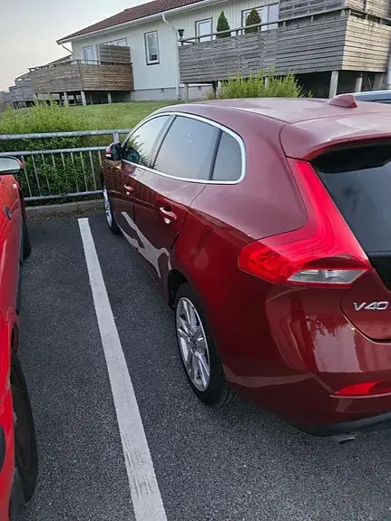 Volvo V40 2013 photo 2