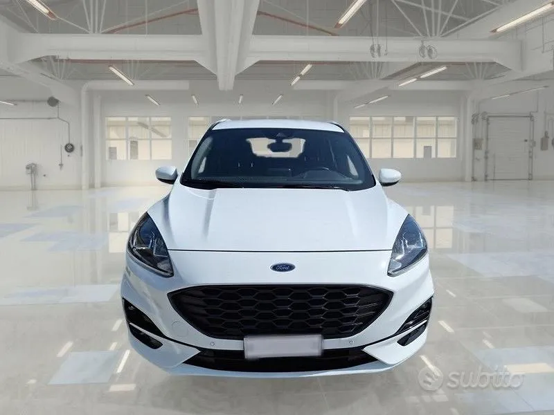 Ford Kuga 2023 photo 2