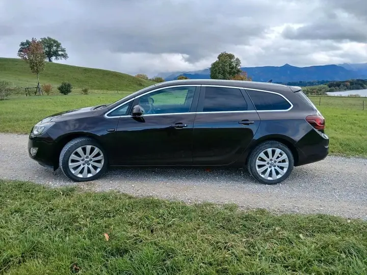 Opel Astra J Sports Tourer