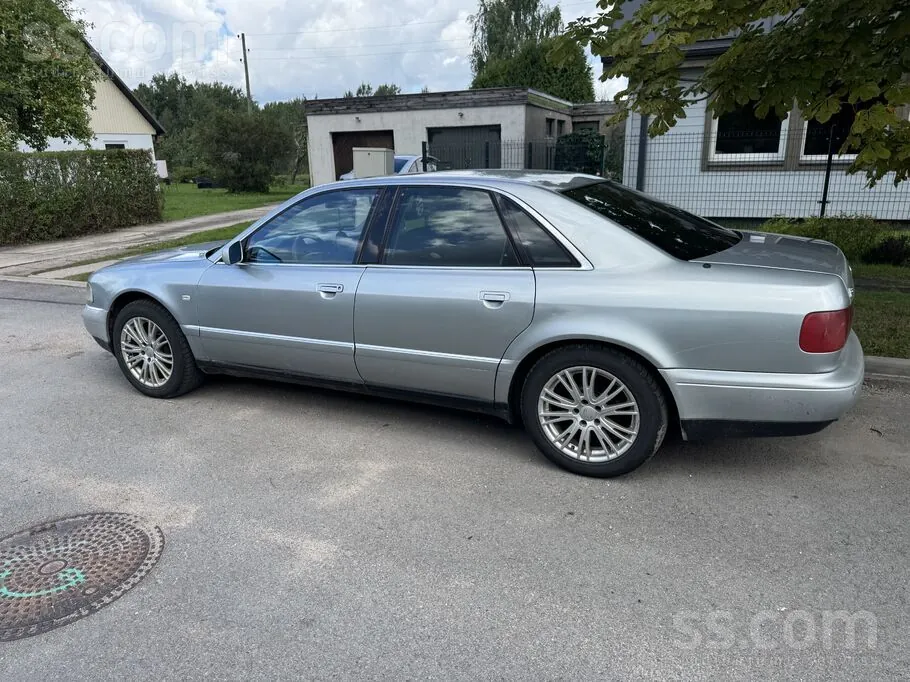 Audi A8 1998 photo 4