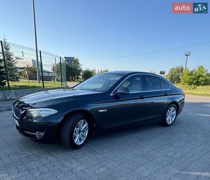BMW 5 Series 2010 photo 4