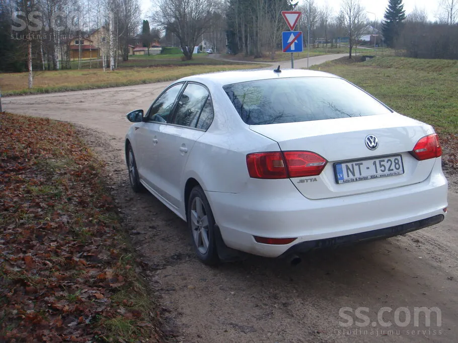 Volkswagen Jetta 2012 photo 3