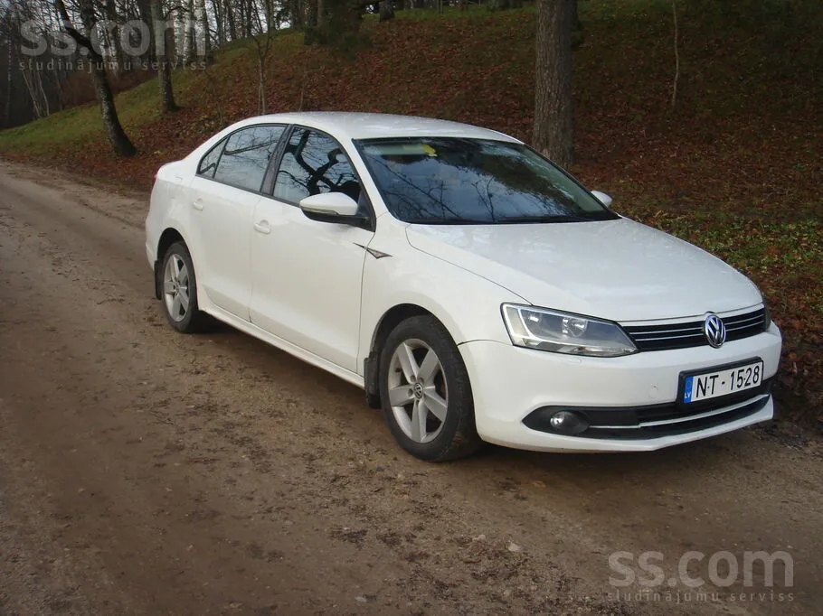 Volkswagen Jetta 2012 photo 4