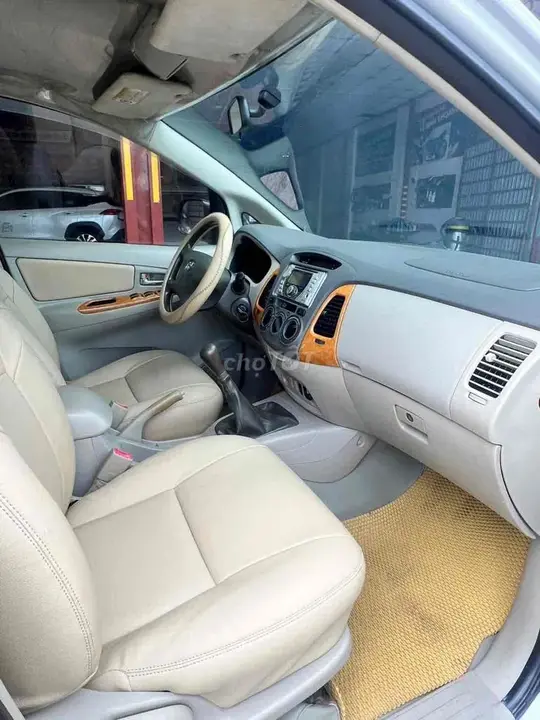 Toyota Innova 2009 photo 3