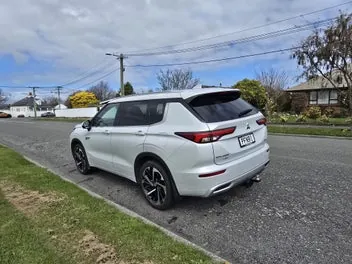 Mitsubishi Outlander 2022 photo 4