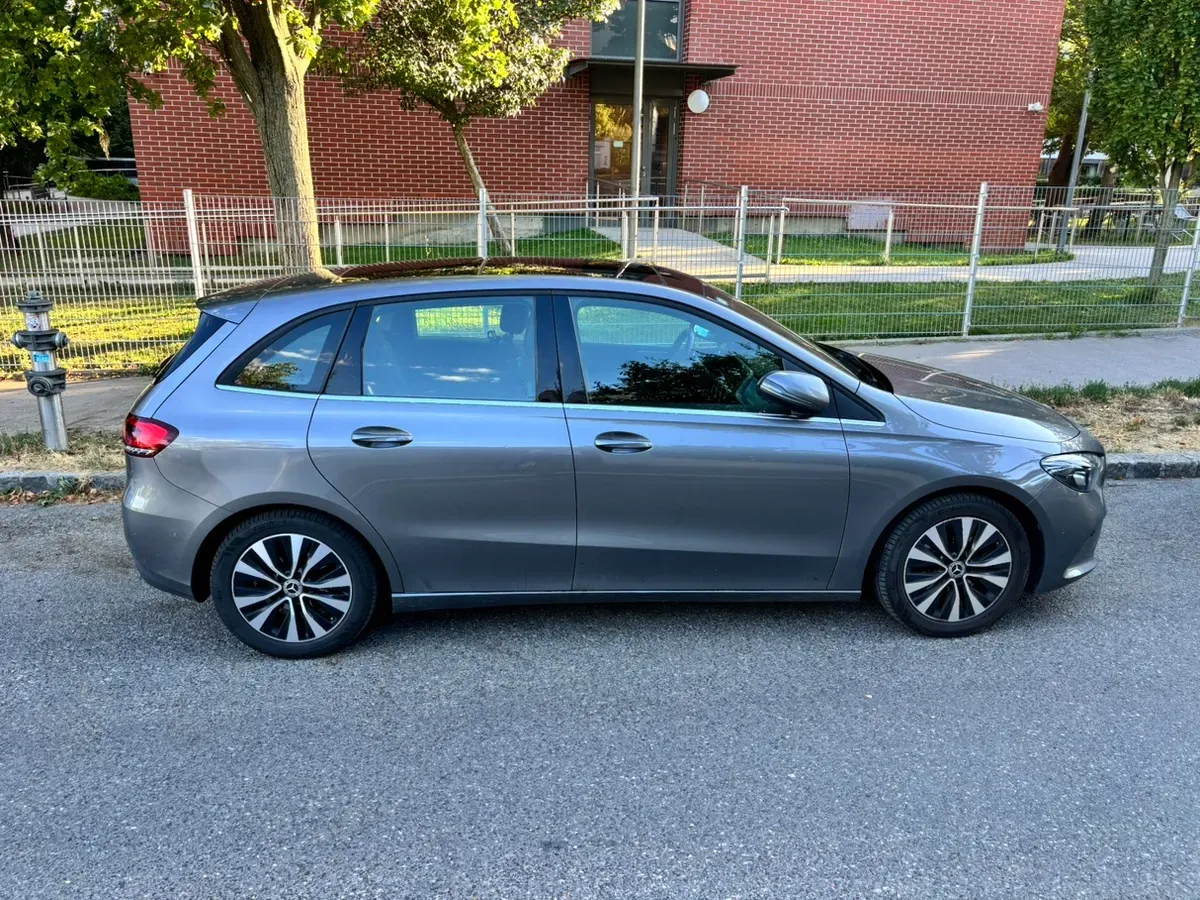 Mercedes-Benz B-Class 2021 photo 2